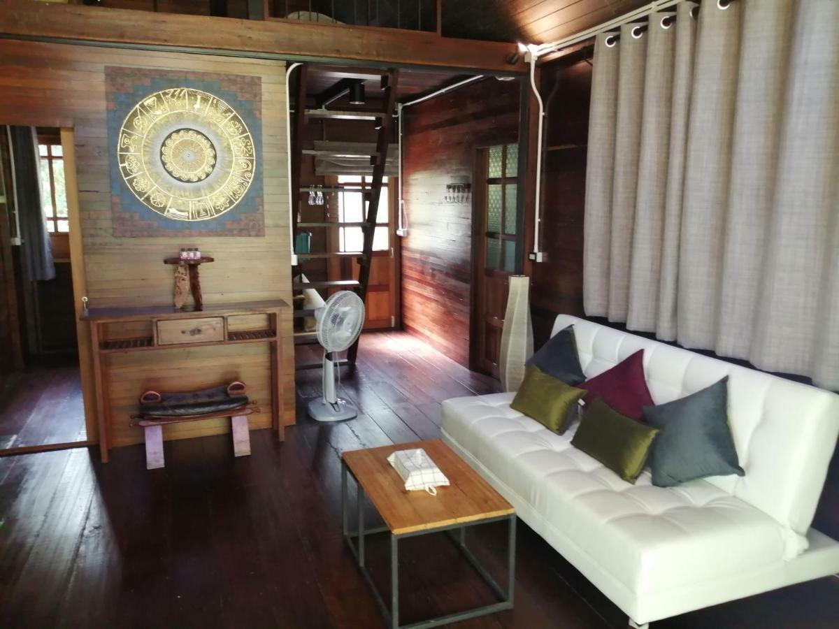 Rustic​ Charm​ Suphan​ Ban Tha Pong Exterior photo