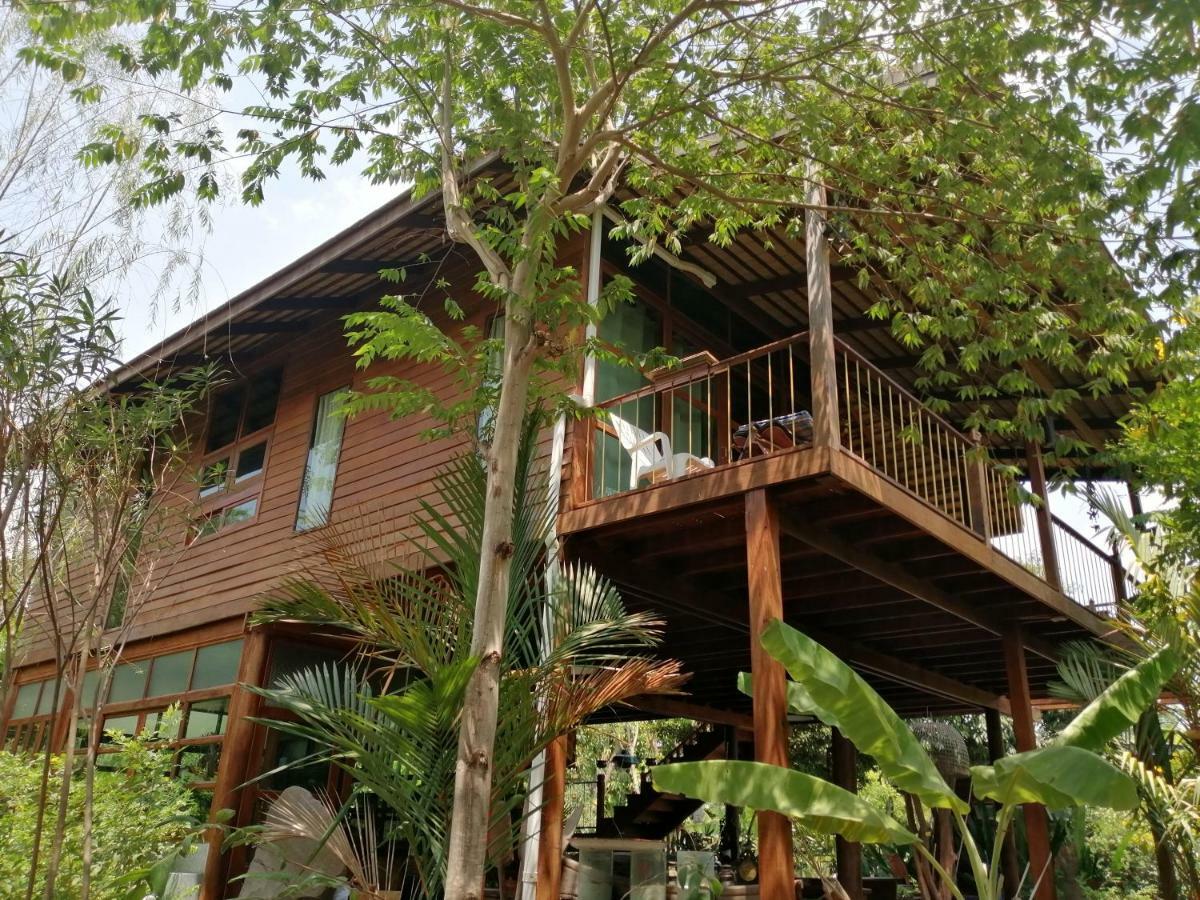 Rustic​ Charm​ Suphan​ Ban Tha Pong Exterior photo